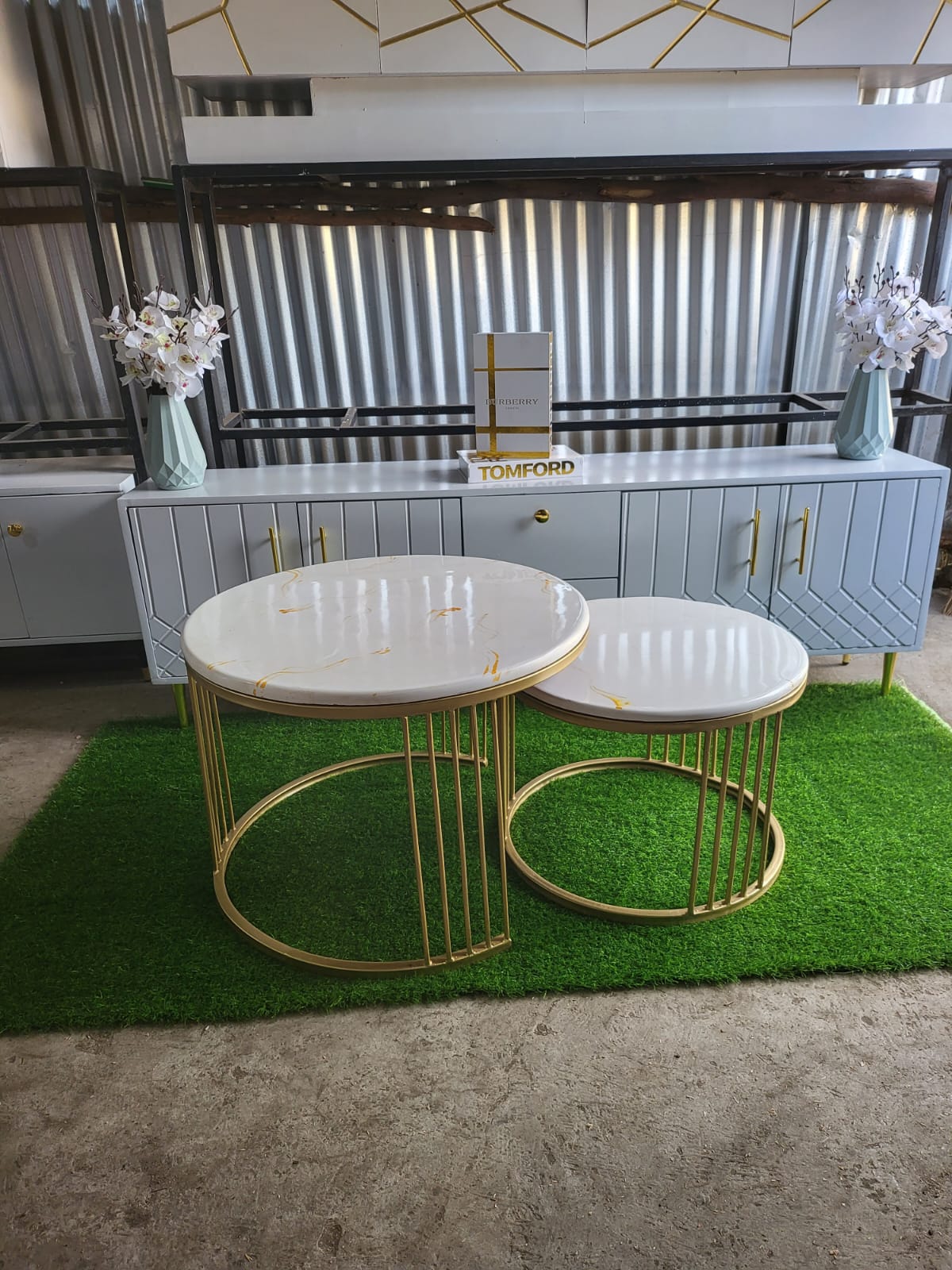 Kilimanjaro Round Coffee Table Set