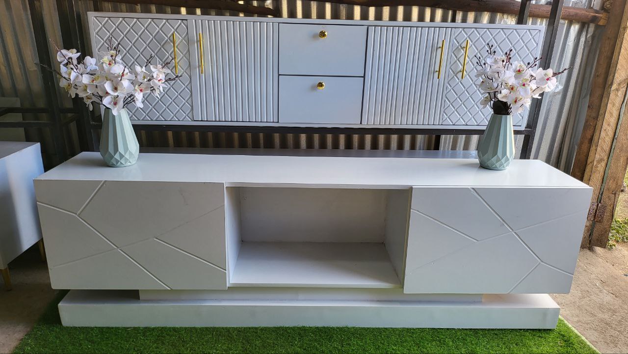 G Tv Stand