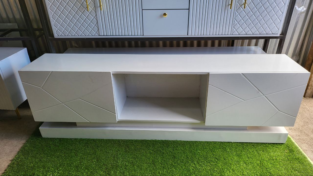 G Tv Stand