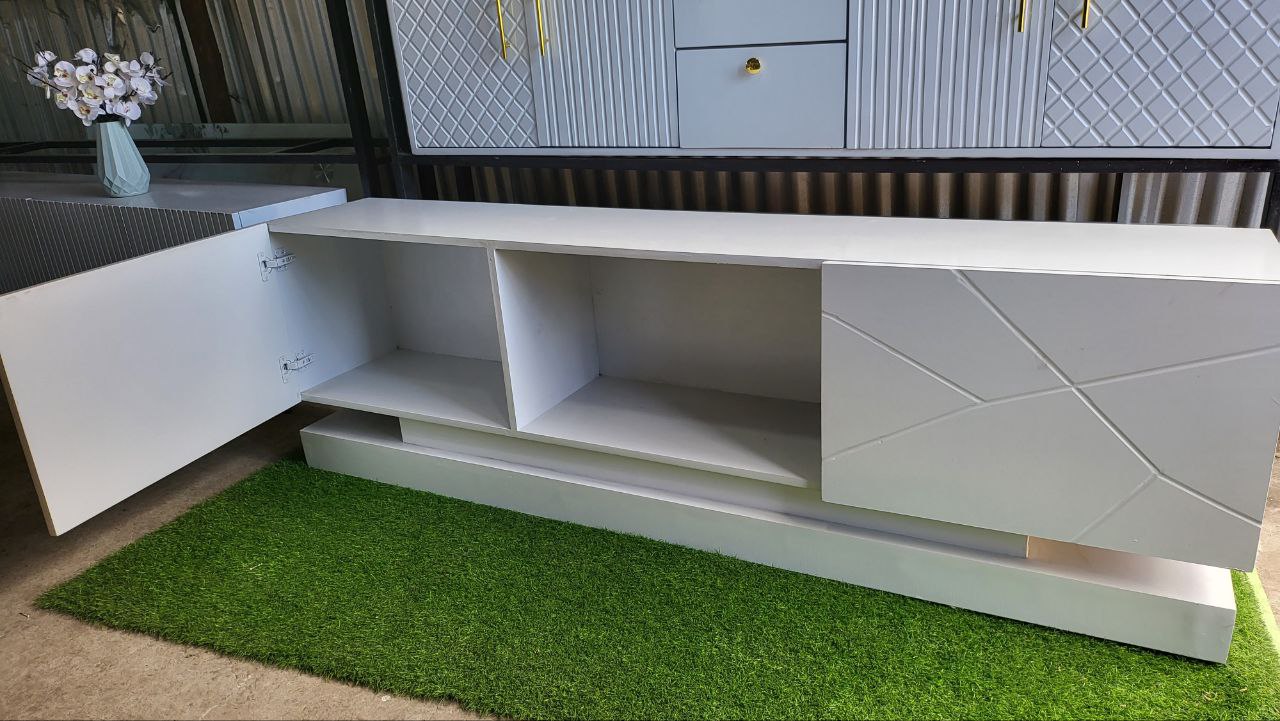 G Tv Stand
