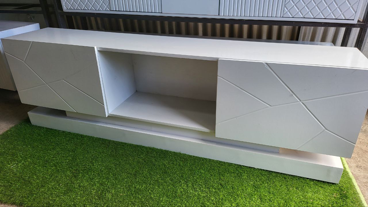 G Tv Stand