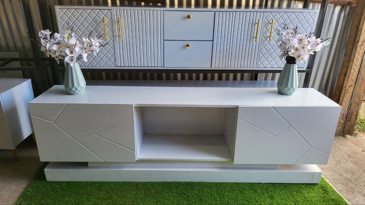 G Tv Stand