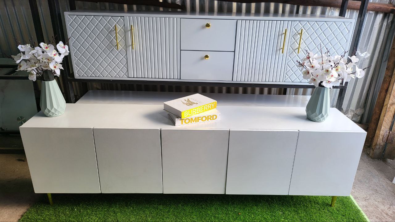 Tv Dee Stand