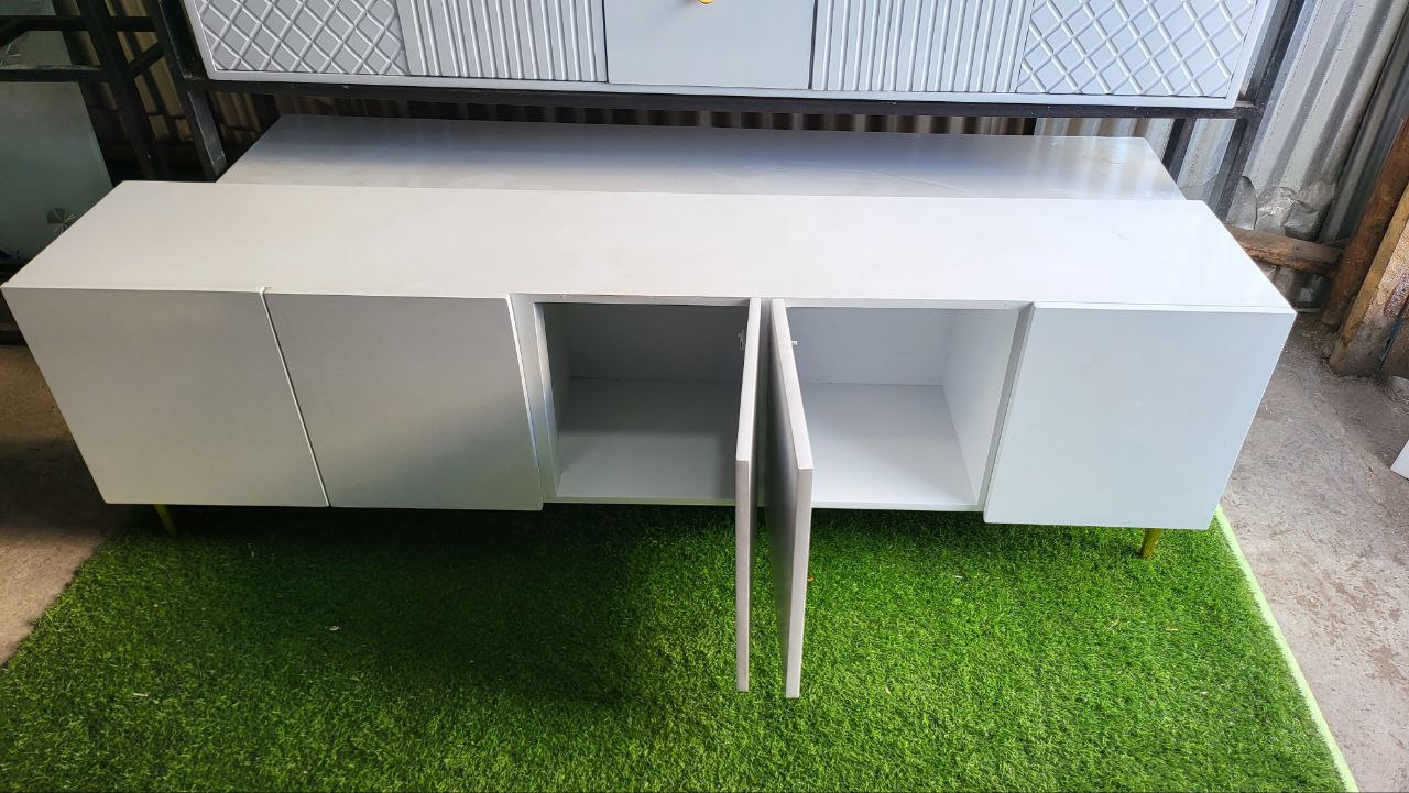 Tv Dee Stand