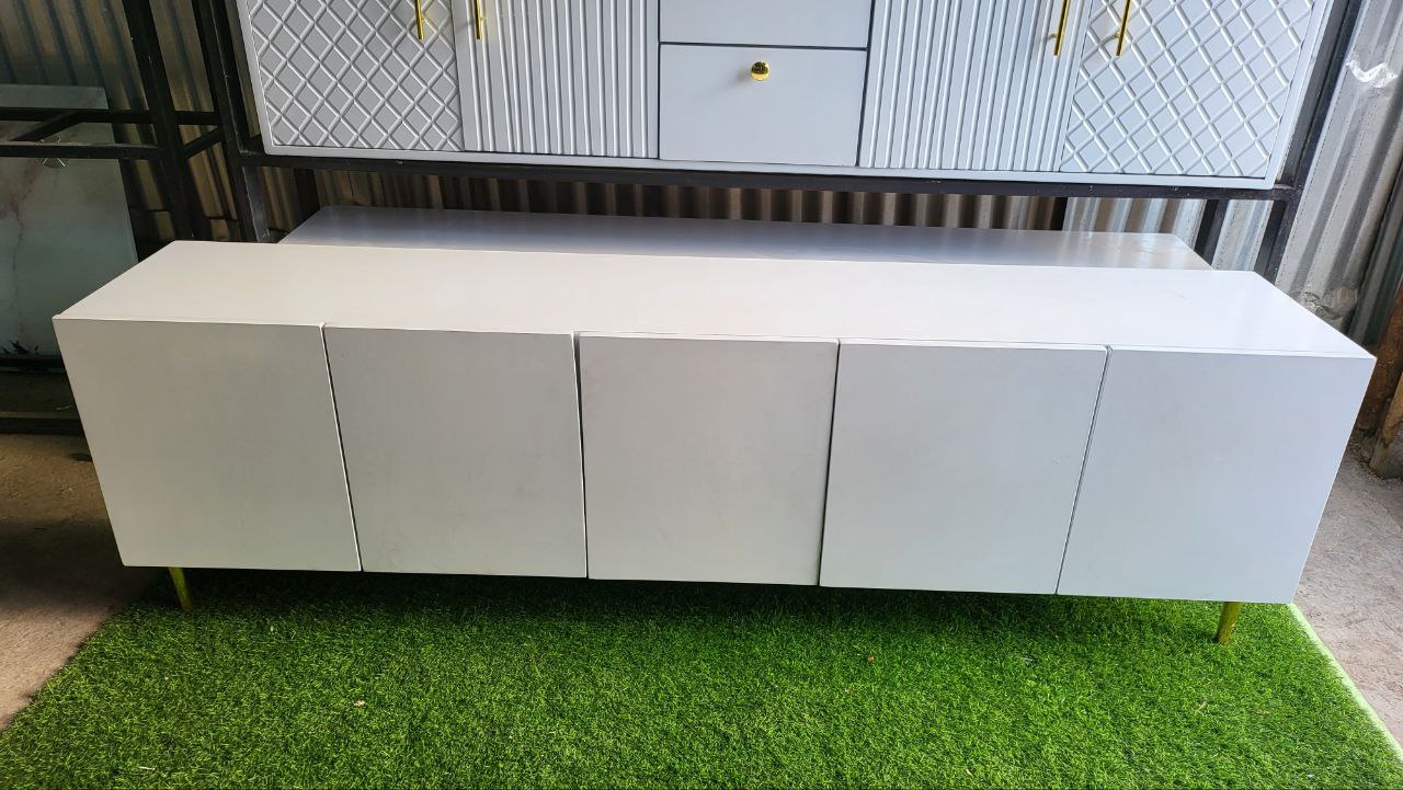 Tv Dee Stand