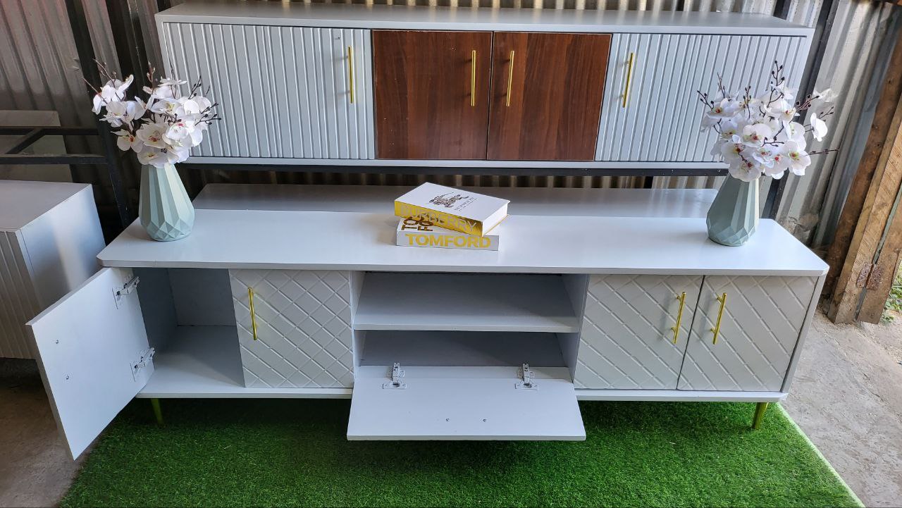 Square Pattern Double Door Tv Stand