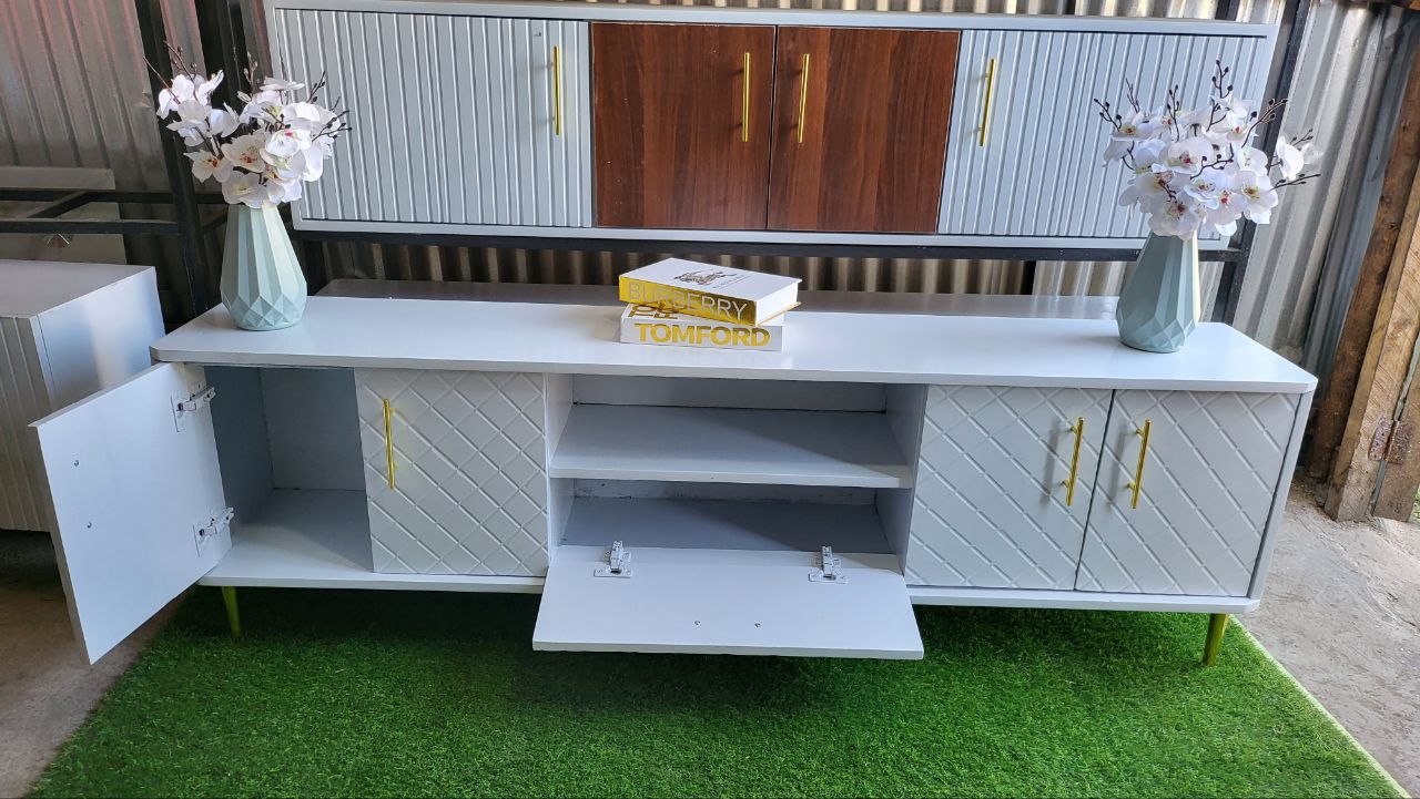 Square Pattern Double Door Tv Stand