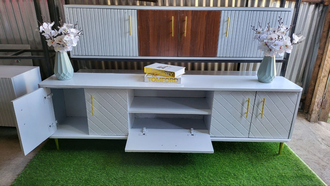 Square Pattern Double Door Tv Stand