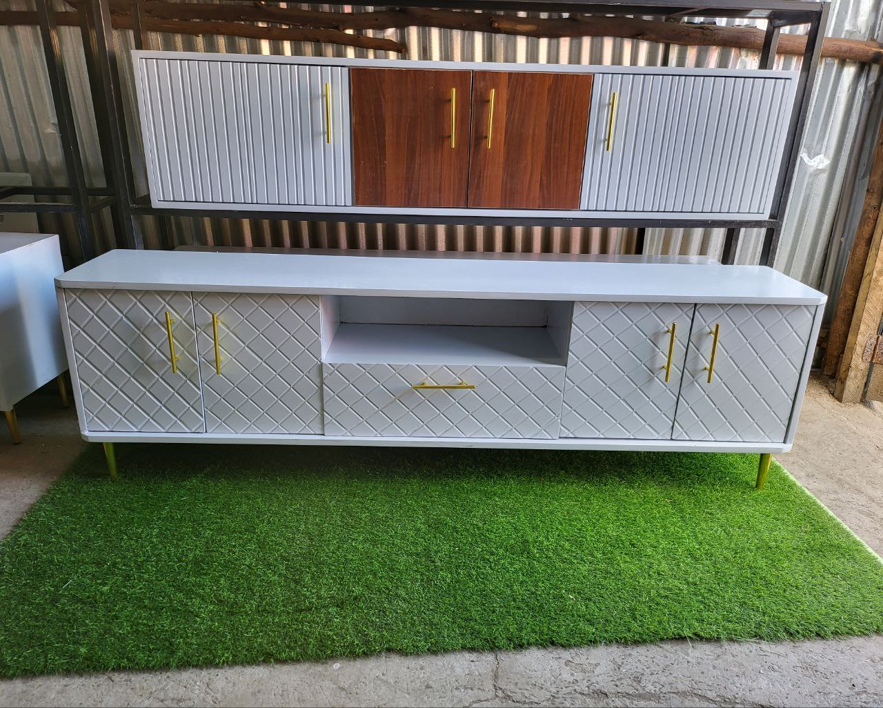 Square Pattern Double Door Tv Stand