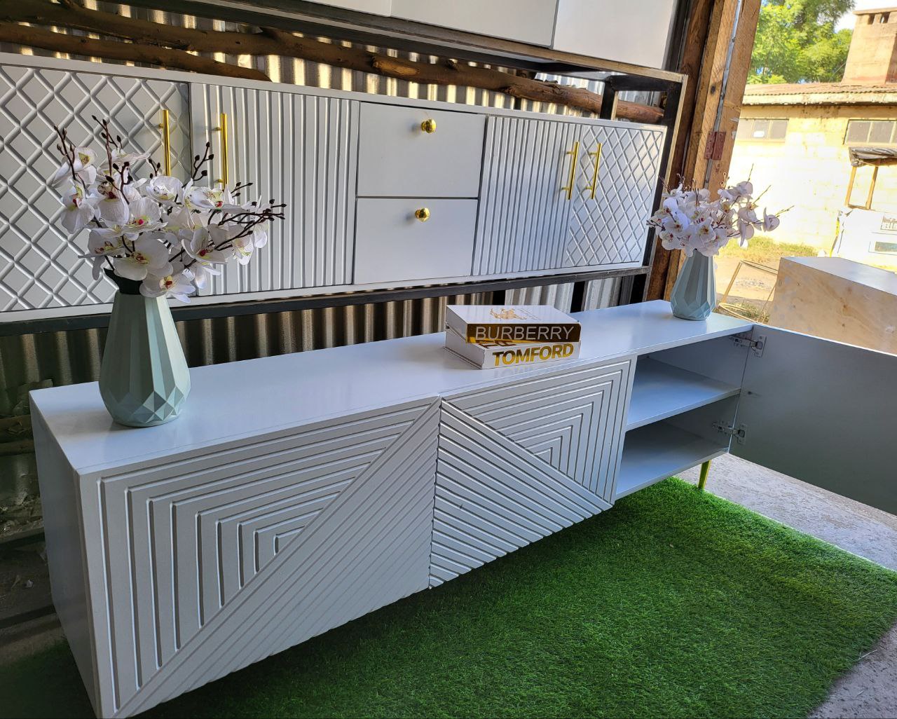 Square Lines White Tv Stand